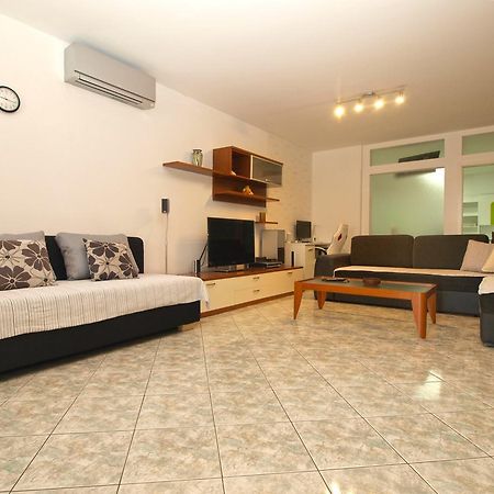 Apartments Slavka 1155 Pula Luaran gambar