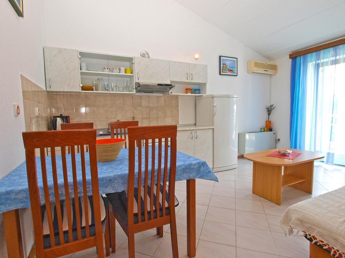 Apartments Slavka 1155 Pula Luaran gambar