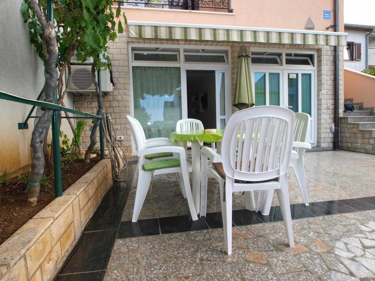 Apartments Slavka 1155 Pula Luaran gambar